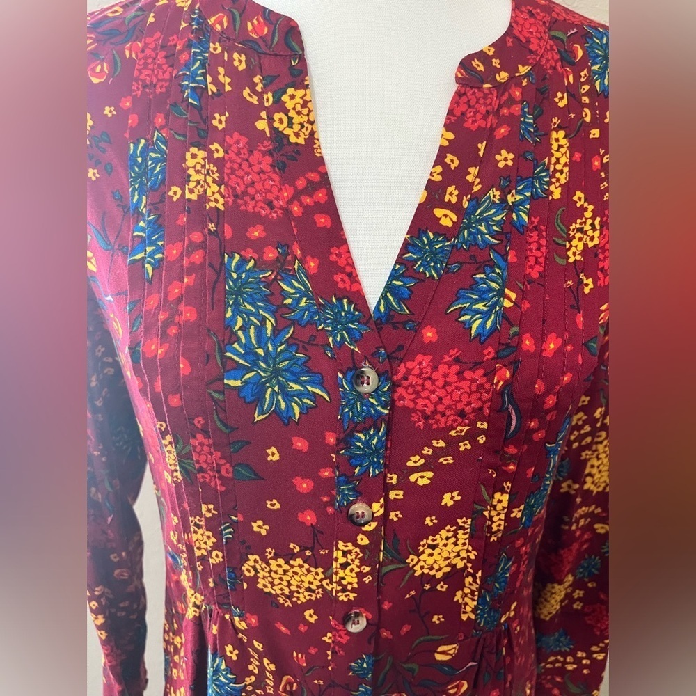 Anthropologie Maeve Red Floral Viscose Button Printed Pintucked Blouse Sz S - Picture 7 of 8